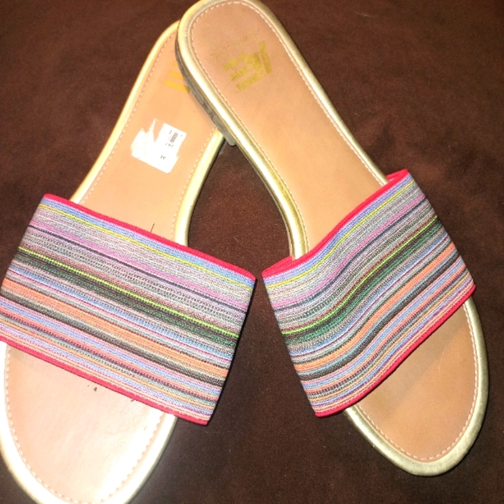 American Eagle Colorful Striped Women's Slide Sandals. Size 9